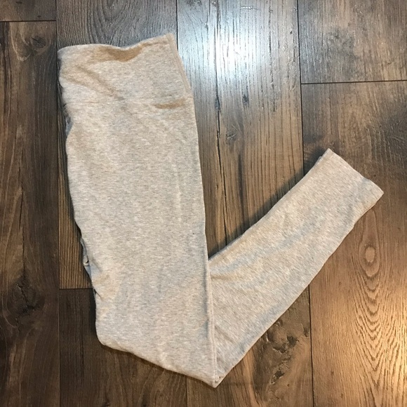 Fabletics Grey Ribbed Lleggings - Picture 2 of 4